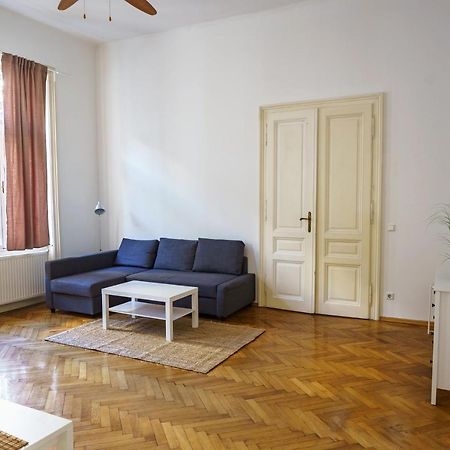 Vienna City Apartments 1060 เวียนนา ภายนอก รูปภาพ