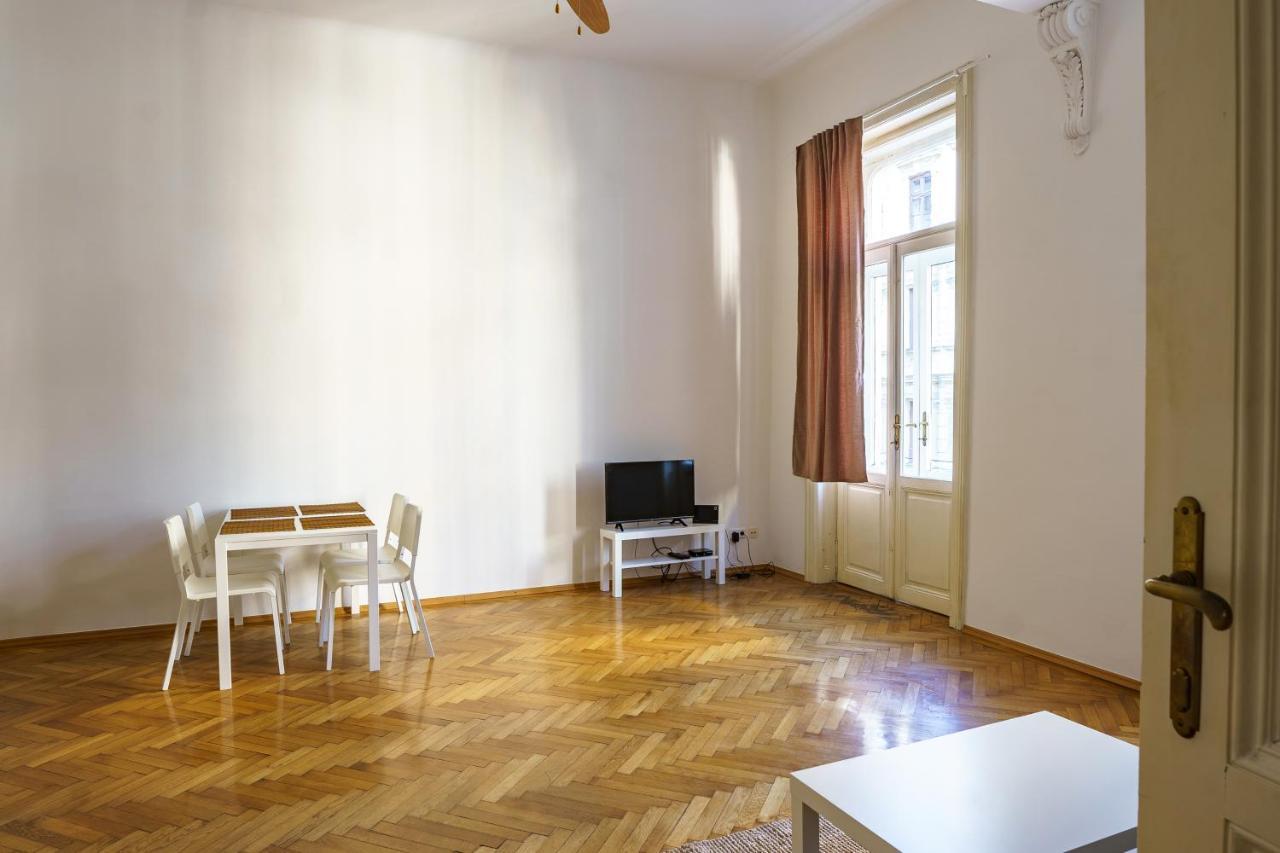 Vienna City Apartments 1060 เวียนนา ภายนอก รูปภาพ