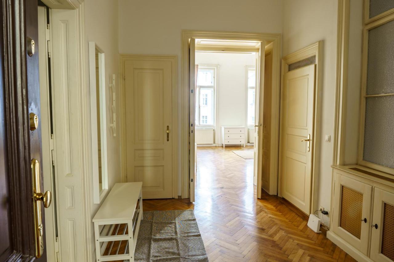 Vienna City Apartments 1060 เวียนนา ภายนอก รูปภาพ